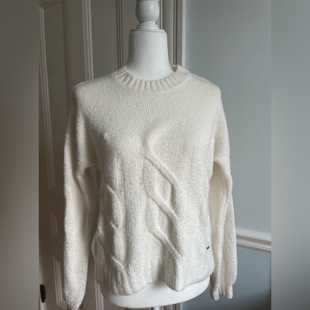 Hollister Cream Soft Sweater